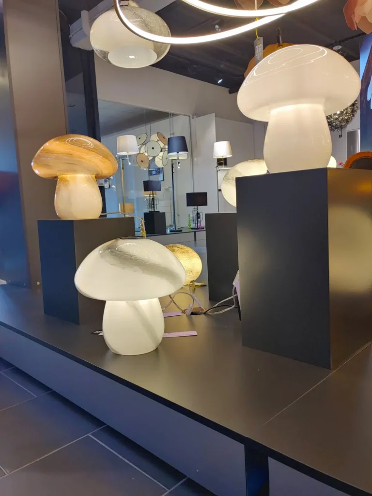 paddenstoel lampen in natuursteen van By Rydens
